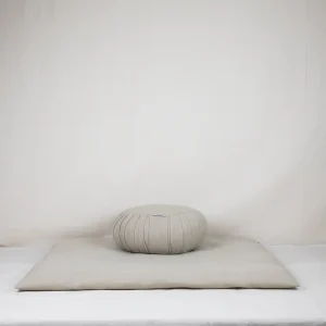 MeditationSetZafuTraditionnel_ZabutonBeige.webpv1766583591 Ensemble de méditation Beige Zabuton & Zafu en kapok naturel