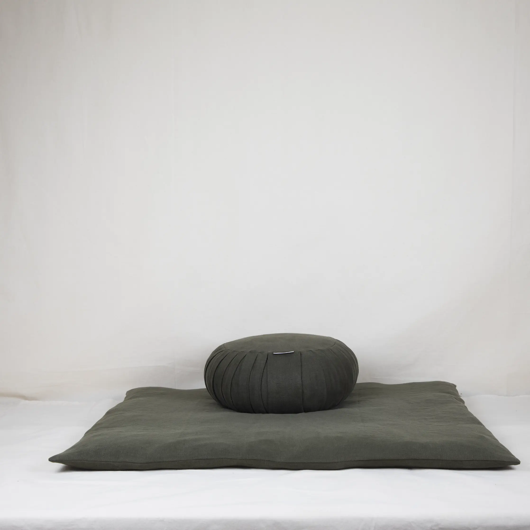 Ensemble de méditation Gris Zabuton & Zafu en kapok naturel – Image 4